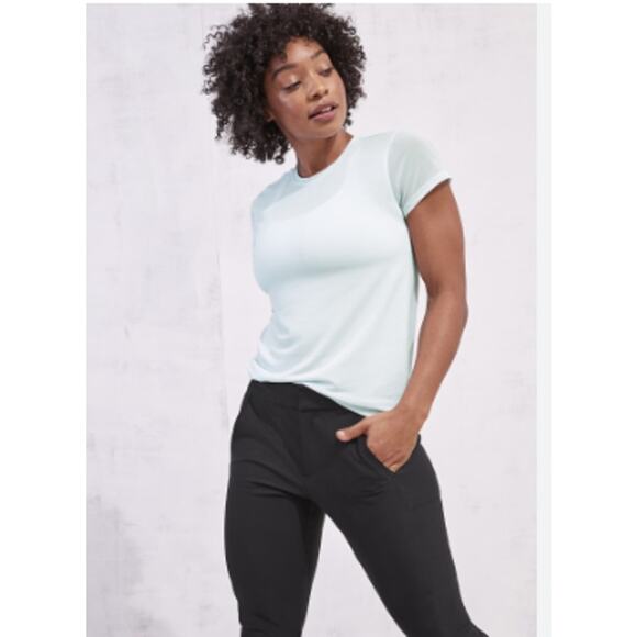 Athleta Women Cloudlight Hybrid Tee Sky Blue Modal Blend T-Shirt Size M Light - Picture 3 of 9